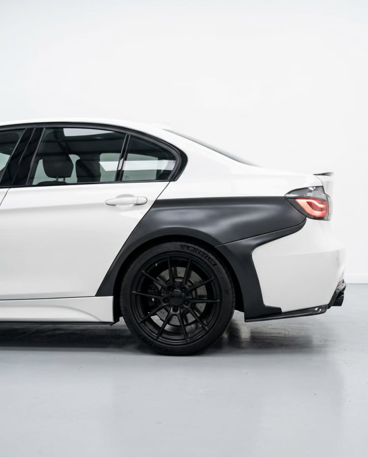 Final Painted FRP Body